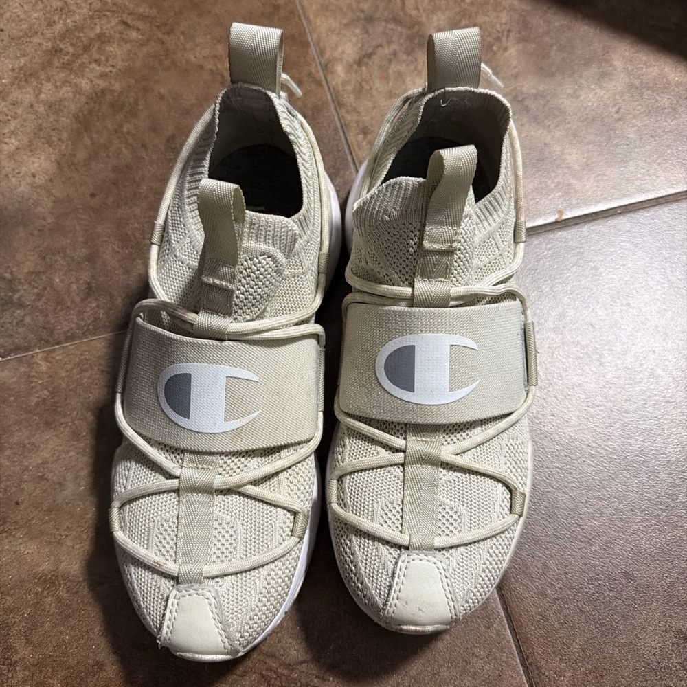 Champion Women's Cream Sneakers
